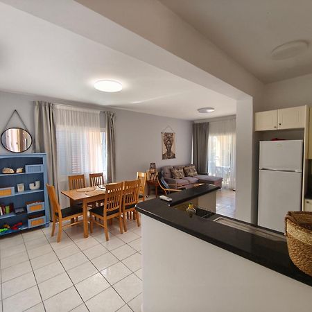 Апартаменти Paphos-Limnaria Garden Екстер'єр фото